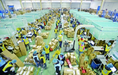 春节前后对于快递行业是道坎。（资料图片）    记者 李健 摄